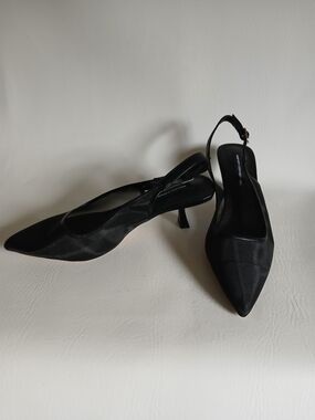 French Connection Black Mesh Slingback Pointed-Toe Shoe Sz7M